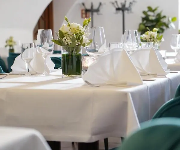 Hotel Schlosshotel Erwitte 4*